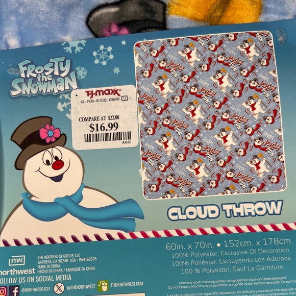 Frosty the Snowman Throw Blanket - Picture 6 of 6